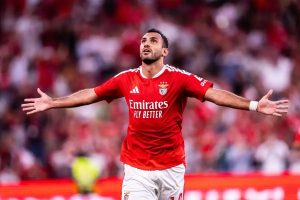 Marco silva destaca profissionalismo e importância de Pavlidis no Benfica