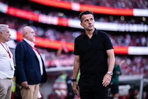 Marco Silva lamenta empate frustrante do Benfica sem adeptos na luz