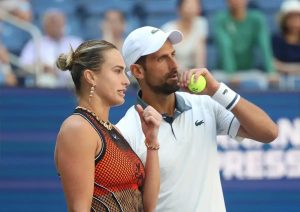 Novak Djokovic e Aryna Sabalenka surpreendidos por Patten e Siniakova nos pares mistos do US Open