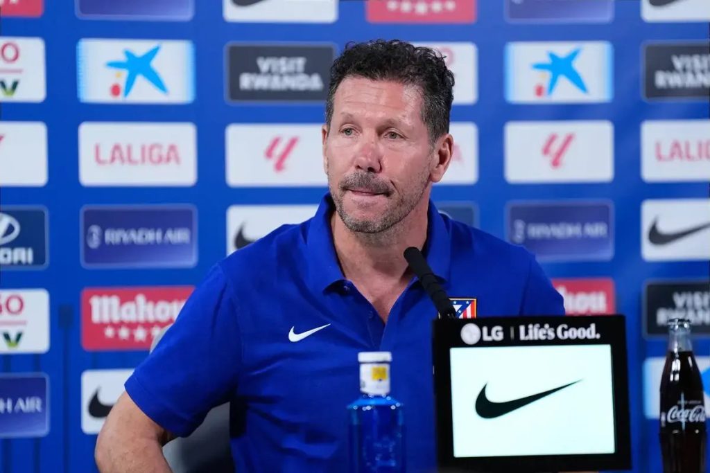 Diego Simeone recusa falar sobre Julián Álvarez após derrota do atlético