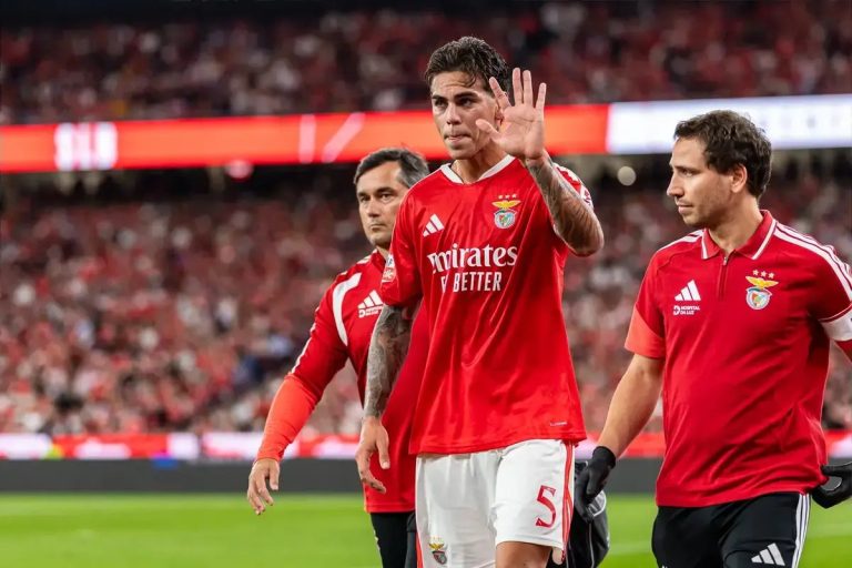 Enzo Barrenechea operado com sucesso no Benfica