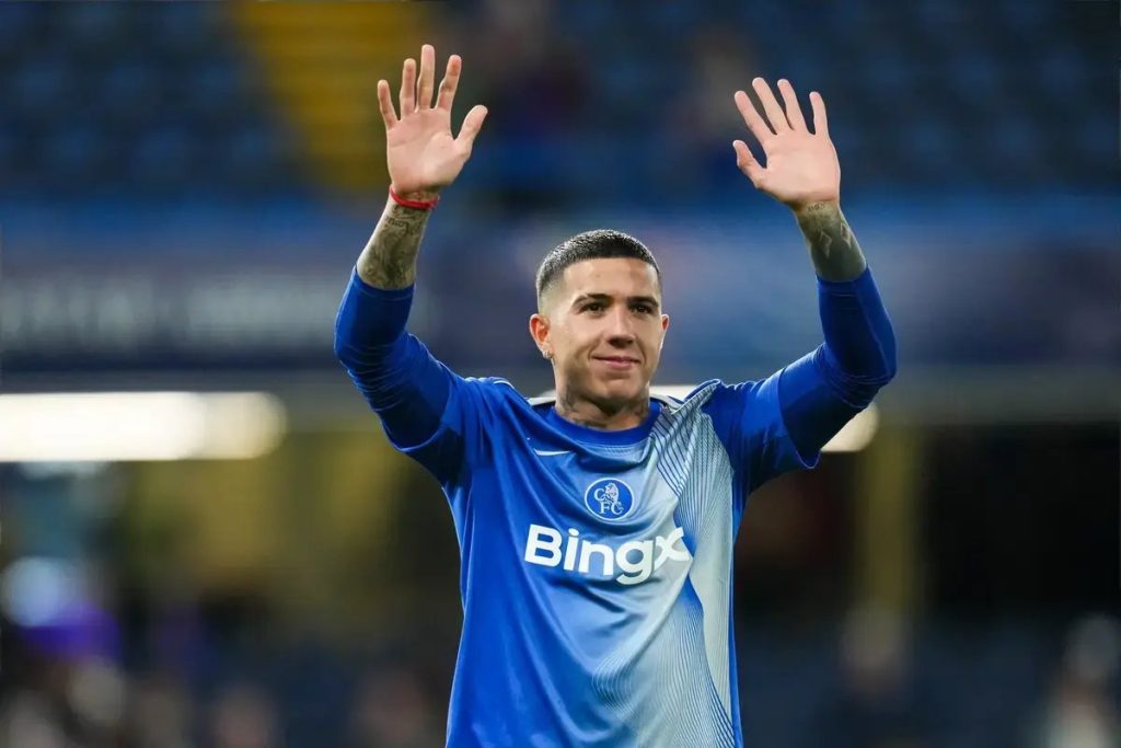 Enzo Fernandez confirma saída do Chelsea e ruma ao Manchester City por £125m