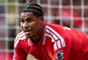 Rashford reage após lesão e mira estreia na champions