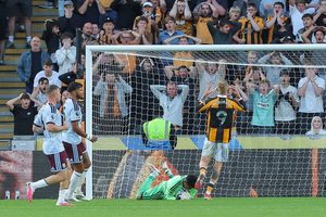 Aston Villa, tottenham e coventry sem golos nas três primeiras jornadas da Premier League