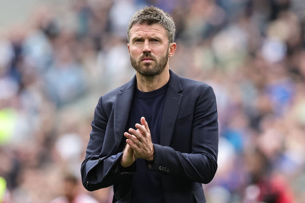 Michael Carrick identifica problema grave no Manchester United após decisões de transferência