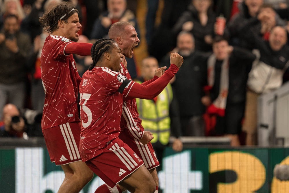 Liverpool procura terceira vitória consecutiva frente ao Fulham