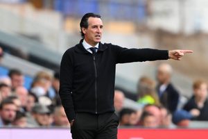 Emery critica não expulsão de Mcatee no jogo contra Nottingham Forest