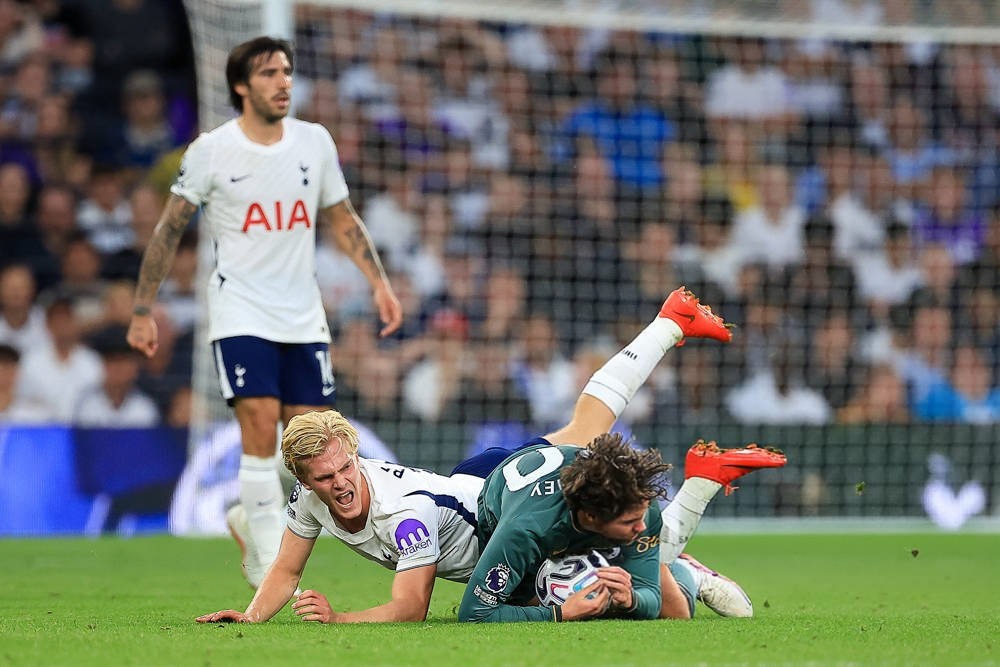 Tottenham continua sem marcar e empata a zero com Everton