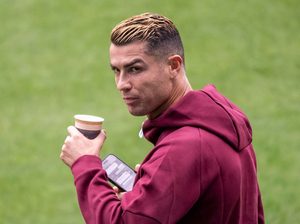 Cristiano Ronaldo fora da equipa titular frente à Dinamarca na liga das nações