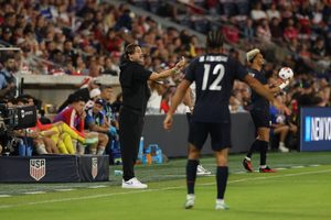 Mauricio Pochettino leads the USA to a 4-1 victory over Peru.