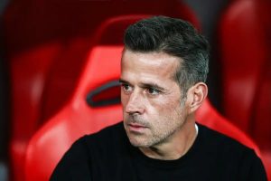 Marco Silva destaca o talento de El Karouani e confiança em Echeverri