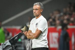 PSG lidera com tridente histórico em vendas e lucros recorde
