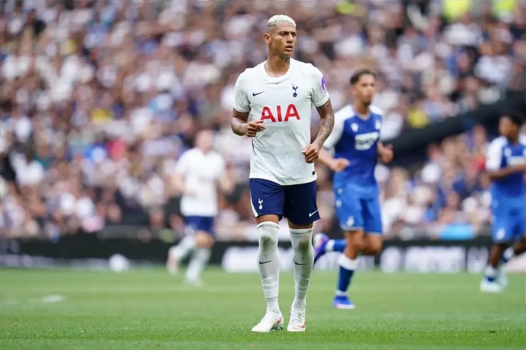 Richarlison quer transferência após oferta triplicar salário no tottenham