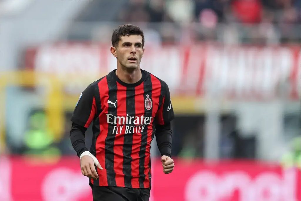 Tottenham pondera contratação de Christian Pulisic no fecho do mercado