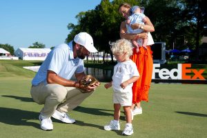 Scottie Scheffler celebrates fedex st. jude win with wife and sons in heartfelt moment