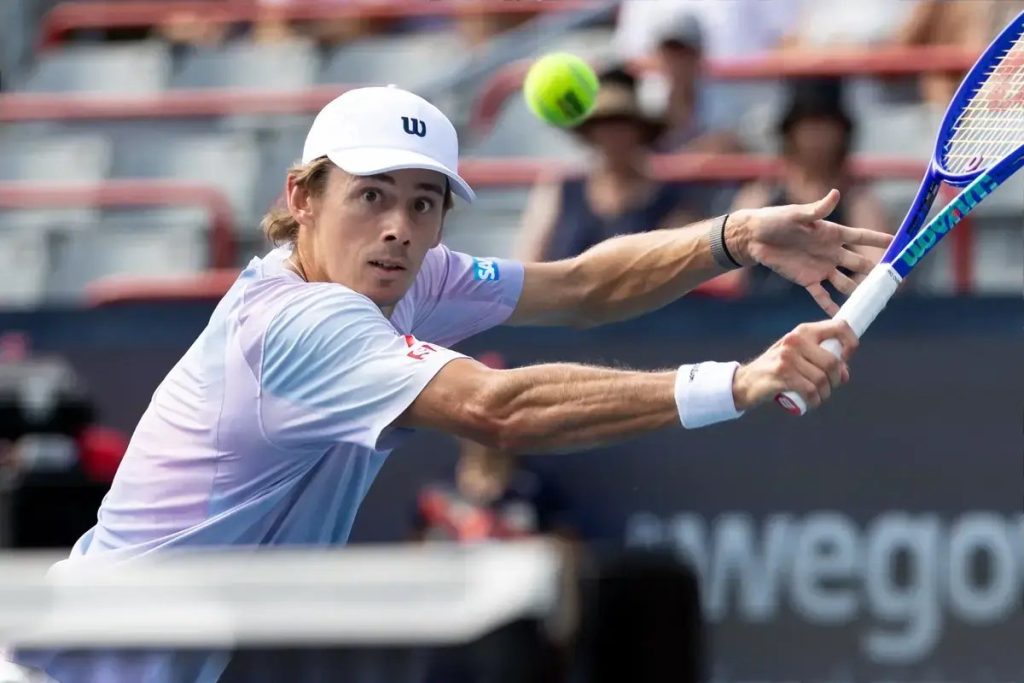 Alex de Minaur snaps at coach during dramatic Montreal defeat to Cameron Norrie