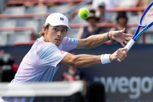 Alex de Minaur snaps at coach during dramatic Montreal defeat to Cameron Norrie