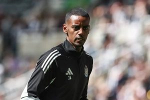 Alexander Isak returns to Newcastle as Liverpool visit in Premier League showdown