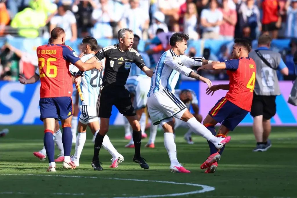Argentina players’ families detained after chaotic world cup final stands incident