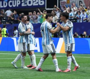 Argentina pulls off controversial late comeback to stun Egypt in World Cup