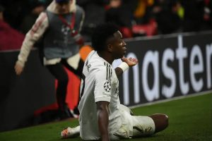Arsenal agree to pursue vinicius junior transfer amid real madrid contract uncertainty