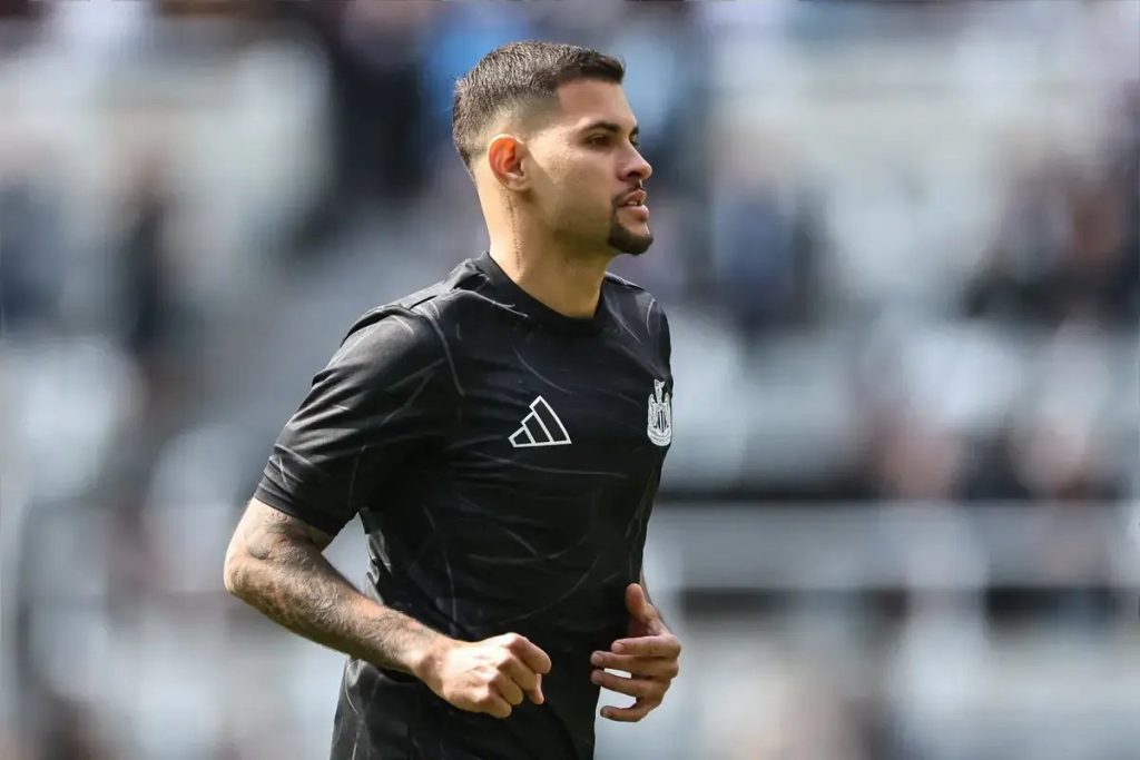 Arsenal agrees £76m deal for Bruno Guimaraes as Liverpool risk losing World Cup star