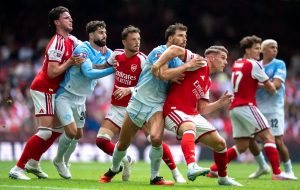 Arsenal aims for back-to-back Premier League titles as rivals scramble to respond