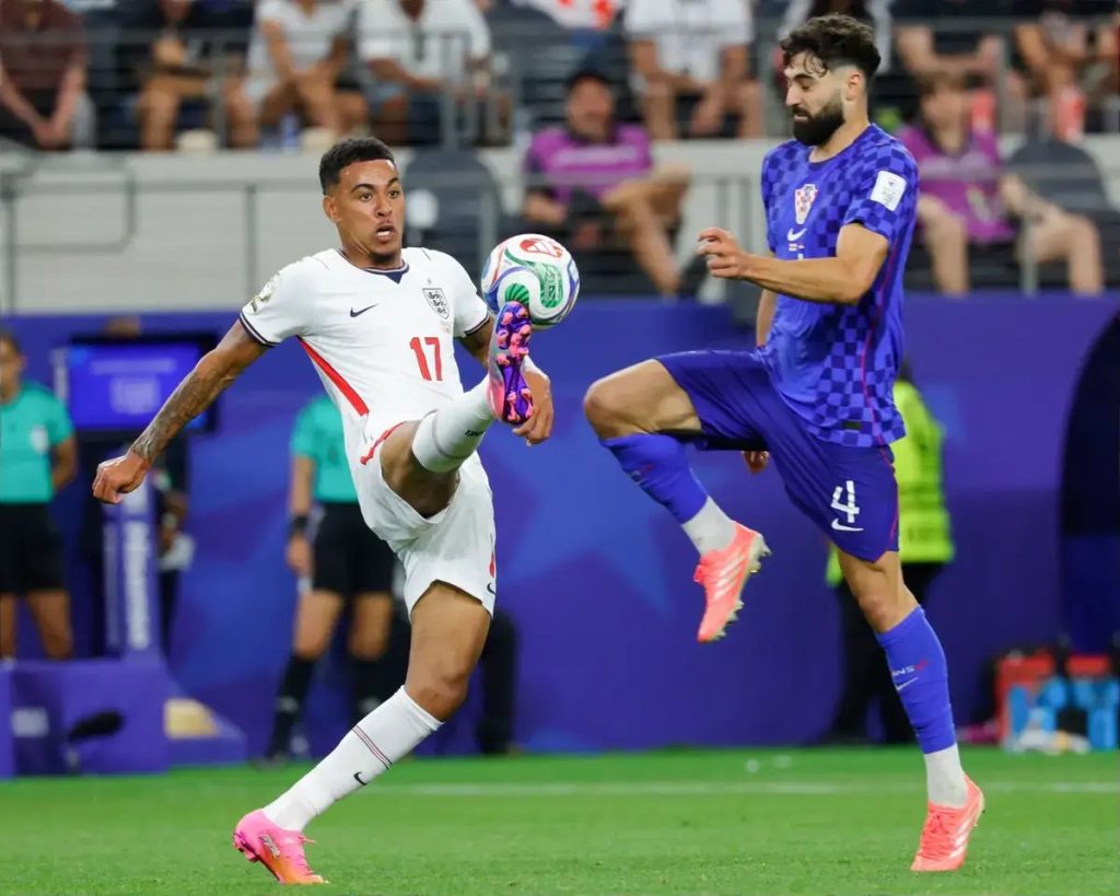 Arsenal and Chelsea battle to sign £85m Aston Villa star Morgan Rogers