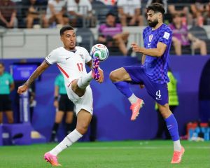 Arsenal and Chelsea battle to sign £85m Aston Villa star Morgan Rogers