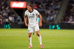 Arsenal and Man United battle to sign Inter Milan’s £73m forward Pio Esposito