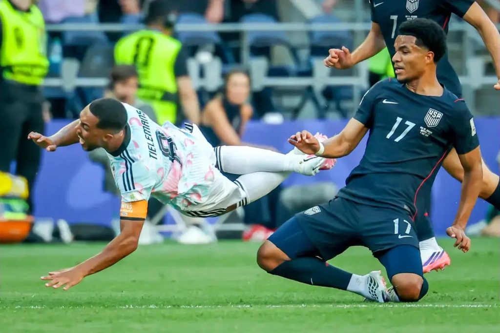 Arsenal and Manchester City lead while Man United struggles in 2026 transfer window