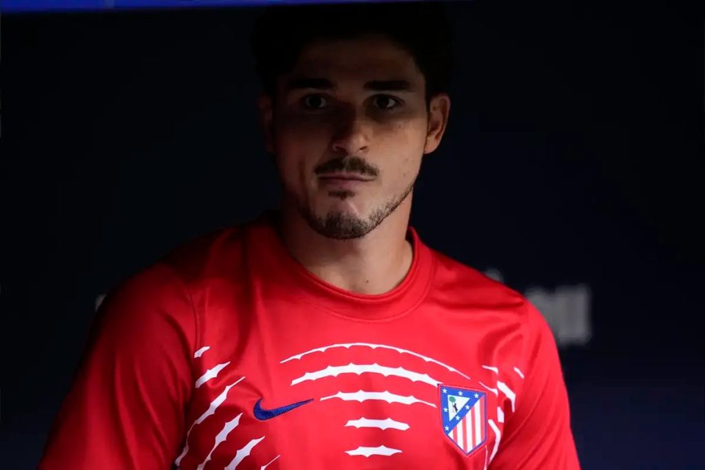 Arsenal confirm Julian Alvarez price after Atletico Madrid blocks Barcelona transfer