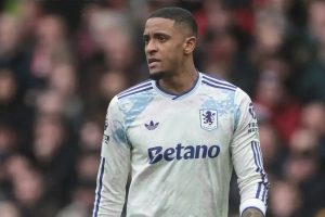 Arsenal face £20m obstacle in pursuit of Aston Villa defender Ezri Konsa