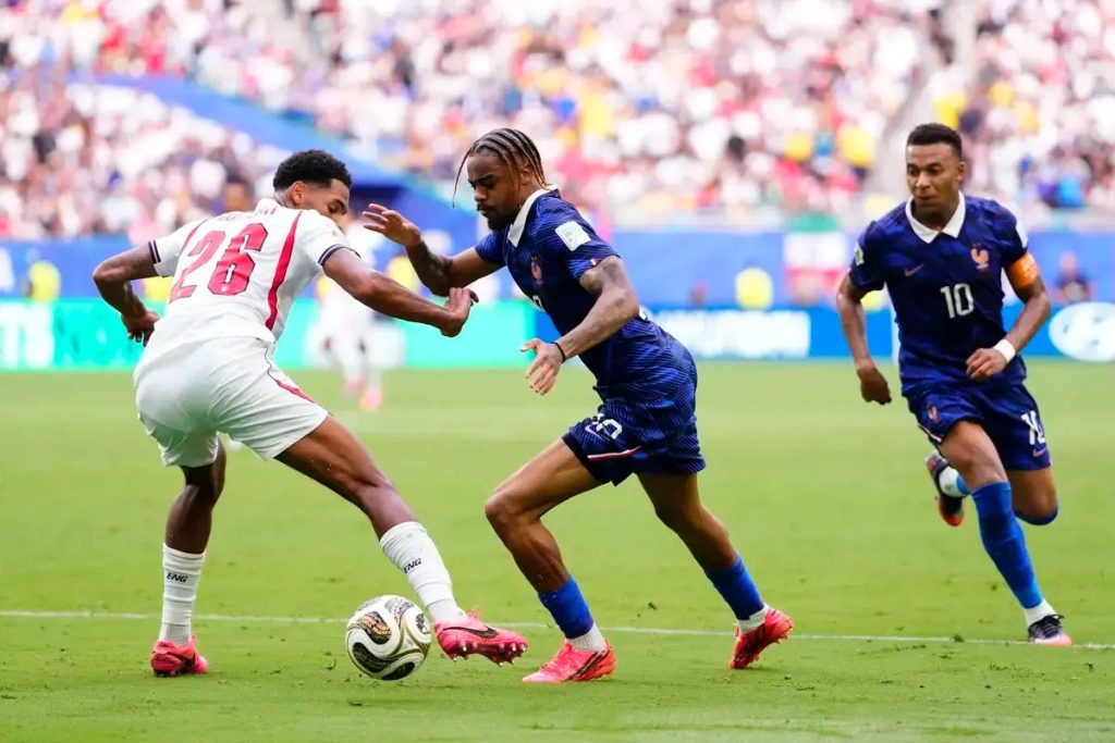 Arsenal gain boost on Bradley Barcola as Liverpool step back in transfer race