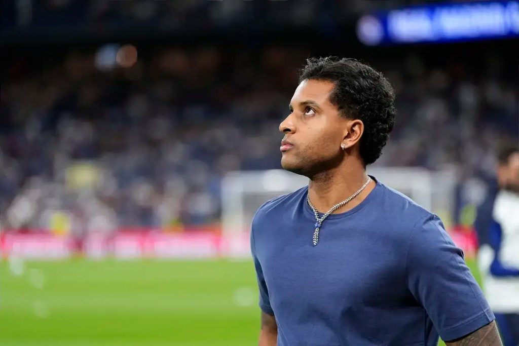 Arsenal in talks to sign Real Madrid’s Rodrygo ahead of early injury return