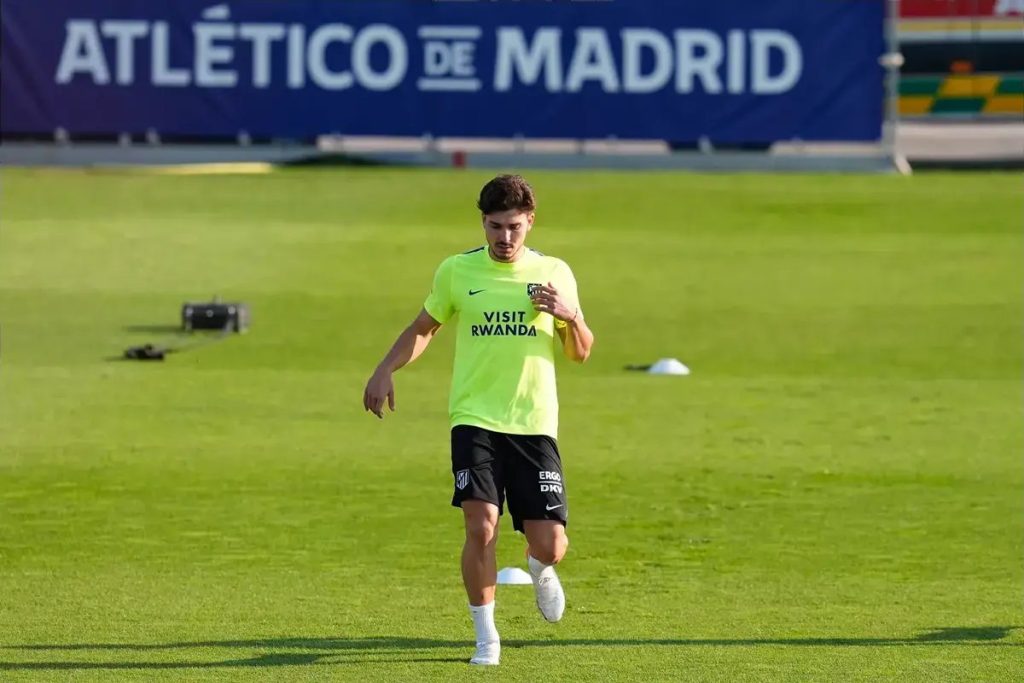 Arsenal makes last-ditch transfer offer for Julian Alvarez amid fresh striker talks