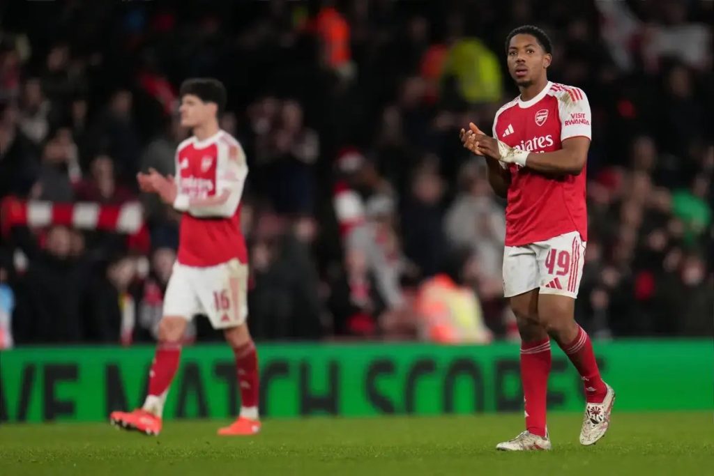 Arsenal offers Manchester United chance to sign promising Myles Lewis-Skelly