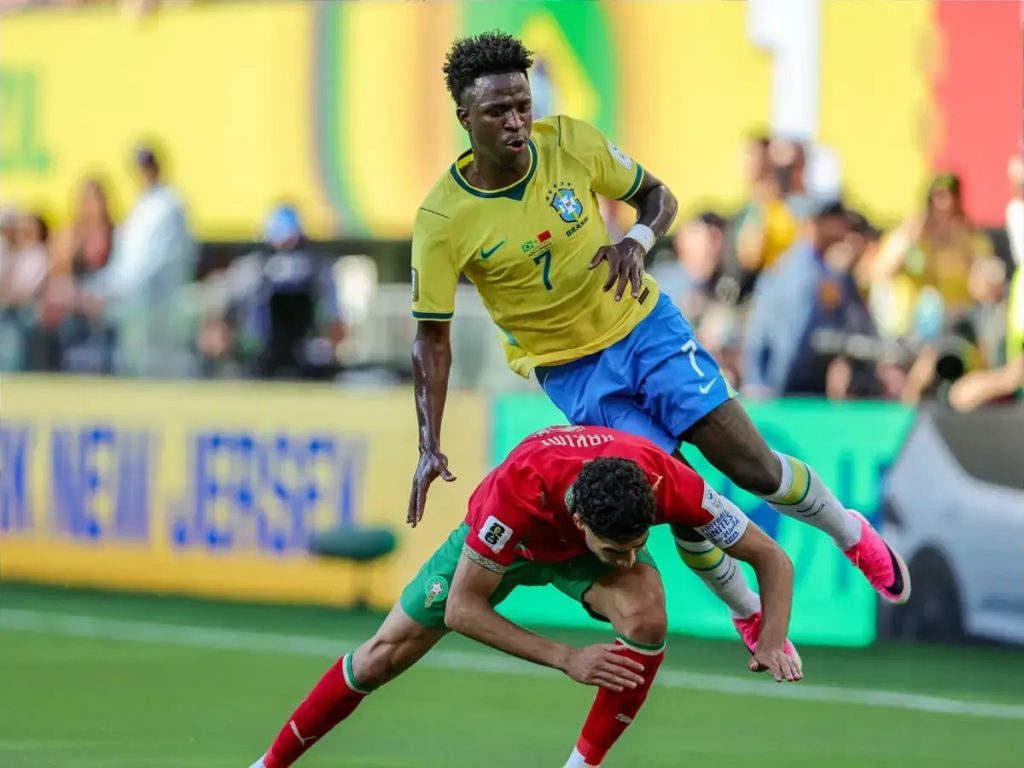 Arsenal prepare record offer for Real Madrid’s Vinicius junior amid contract standoff