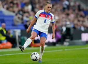 Arsenal signs decorated Bayern Munich midfielder Stanway in summer transfer blitz