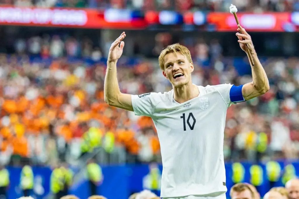 Arsenal summons Martin Odegaard’s reps amid potential transfer storm