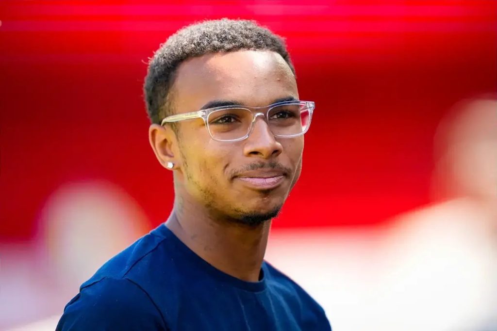 Arsenal targets Eli Junior Kroupi and scouts Luca Weinhandl amid Alvarez agent twist