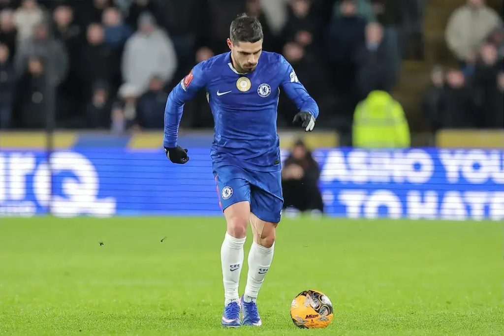 Arsenal urged to sign Pedro Neto or Marcus Rashford after Vini Jr contract extension