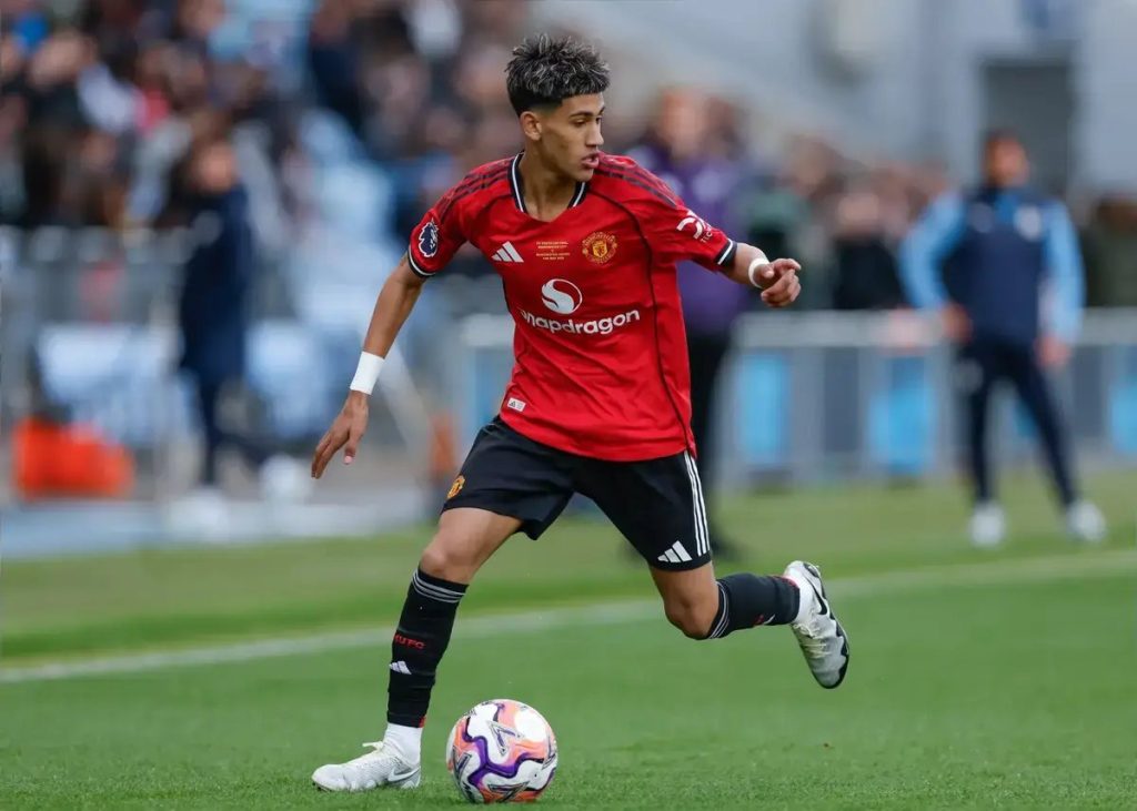 Arsenal warned to reconsider JJ Gabriel transfer after Manchester United exit demand
