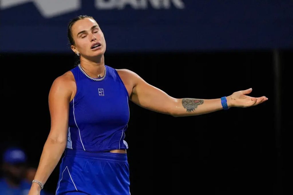 Aryna Sabalenka praises night matches after straight-sets win over Zhang Shuai