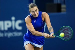 Aryna Sabalenka wins Toronto opener but struggles with serve in windy conditions