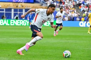 Aston Villa refuses to sell Morgan Rogers despite Manchester United and Arsenal interest