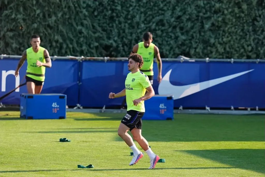 Atlético Madrid shifts stance on Julián Alvarez amid Arsenal and Barcelona interest