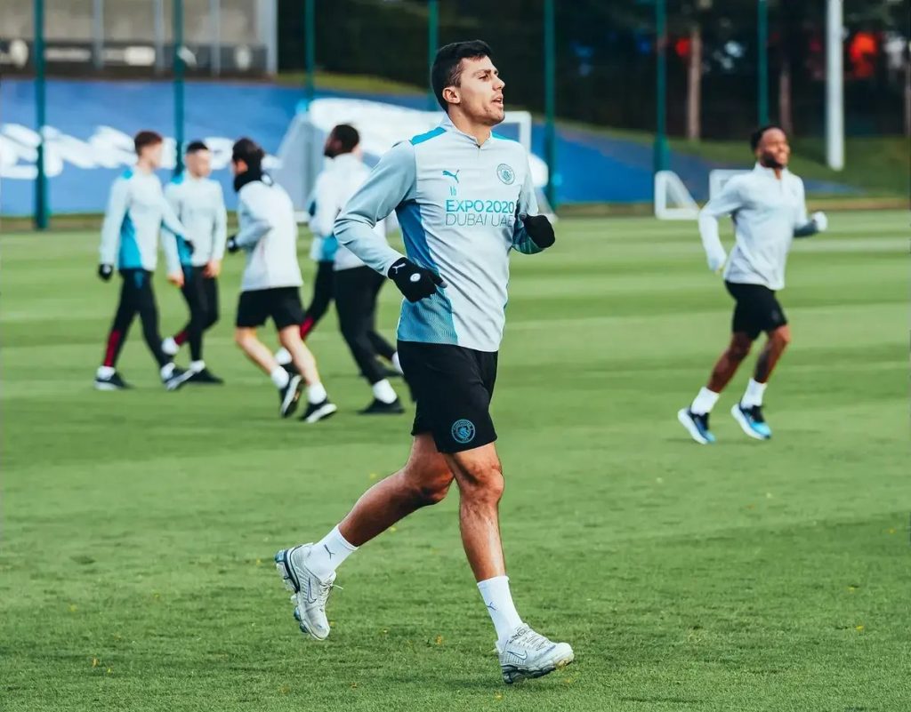 Barcelona and Manchester City in advanced talks to agree Rodri transfer