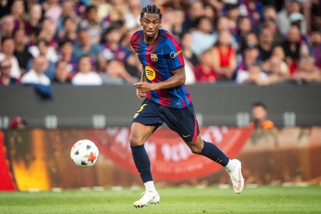 Barcelona open door for Alejandro Balde exit amid Hansi Flick doubts and Man Utd interest