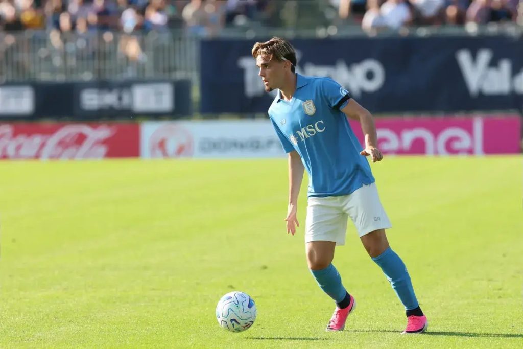 Bayer Leverkusen completes €30m signing of Napoli’s Miguel Gutierrez